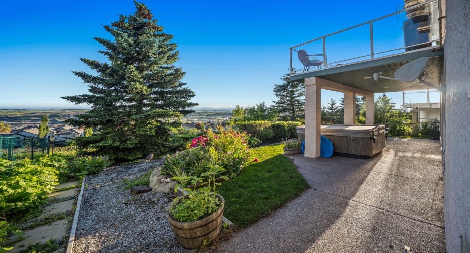 19 Gleneagles View, Cochrane, Alberta T4C 1N9, 4 Bedrooms Bedrooms, ,3 BathroomsBathrooms,Residential,For Sale,Gleneagles,A2326207