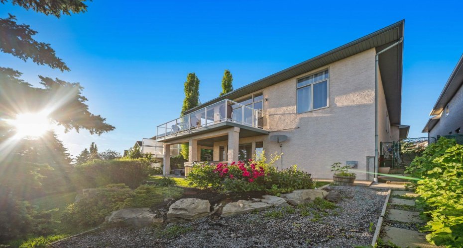 19 Gleneagles View, Cochrane, Alberta T4C 1N9, 4 Bedrooms Bedrooms, ,3 BathroomsBathrooms,Residential,For Sale,Gleneagles,A2326207