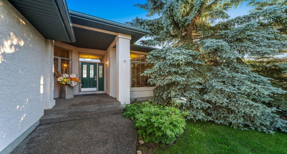 19 Gleneagles View, Cochrane, Alberta T4C 1N9, 4 Bedrooms Bedrooms, ,3 BathroomsBathrooms,Residential,For Sale,Gleneagles,A2326207