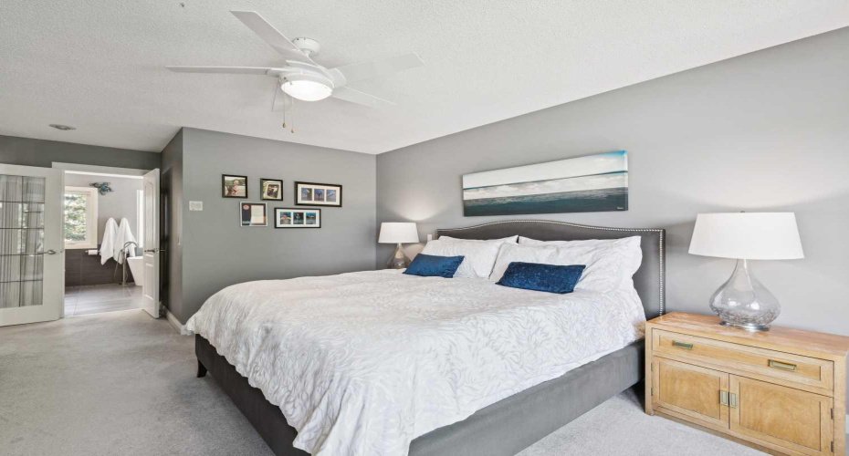 947 Shawnee Drive, Calgary, Alberta T2Y2G9, 4 Bedroom Bedrooms, 0 ,3 BathroomBathrooms,Residential,For Sale,Shawnee,0,A2326369