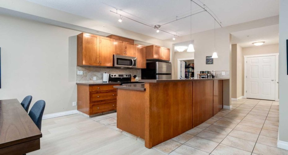 24 Hemlock Crescent, Calgary, Alberta T3C 2Z1, 1 Bedroom Bedrooms, 0 ,1 BathroomBathrooms,Residential,For Sale,Hemlock,0,A2326381