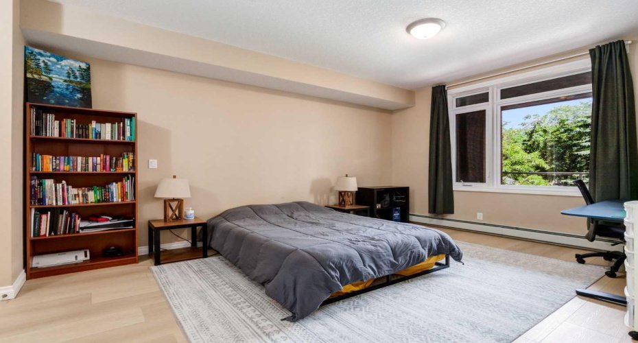 24 Hemlock Crescent, Calgary, Alberta T3C 2Z1, 1 Bedroom Bedrooms, 0 ,1 BathroomBathrooms,Residential,For Sale,Hemlock,0,A2326381