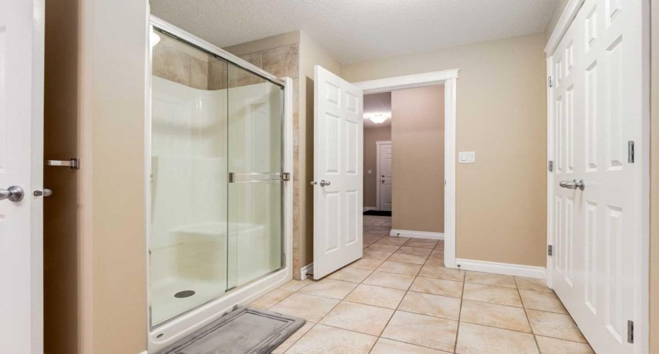 24 Hemlock Crescent, Calgary, Alberta T3C 2Z1, 1 Bedroom Bedrooms, 0 ,1 BathroomBathrooms,Residential,For Sale,Hemlock,0,A2326381