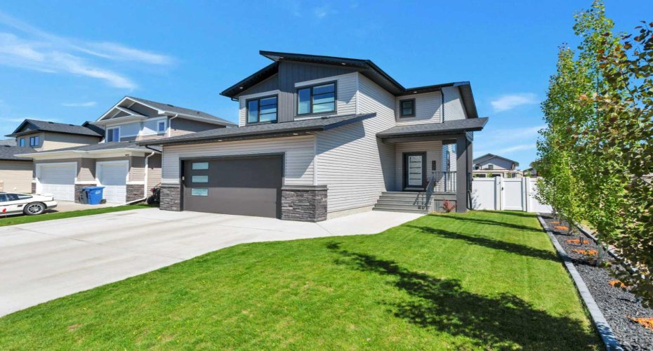 132 Hollman Close, Penhold, Alberta T0M 1R0, 4 Bedroom Bedrooms, 0 ,3 BathroomBathrooms,Residential,For Sale,Hollman,0,A2326491