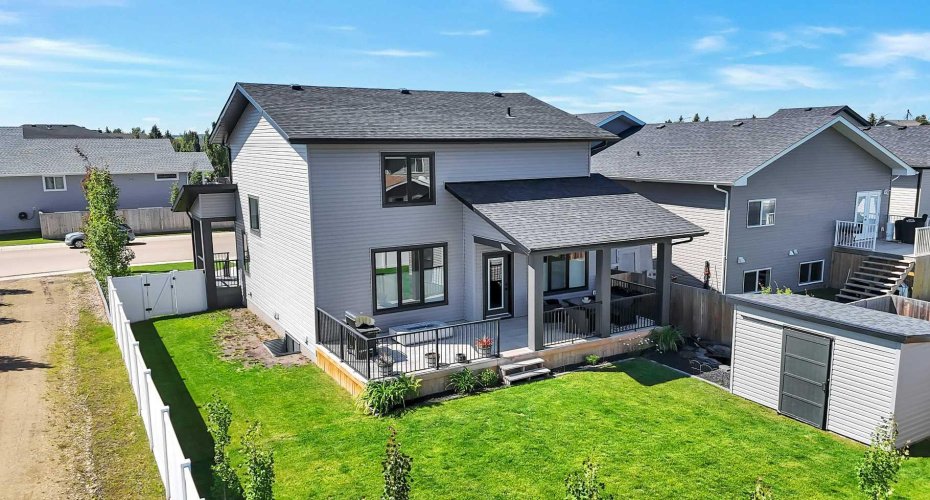 132 Hollman Close, Penhold, Alberta T0M 1R0, 4 Bedroom Bedrooms, 0 ,3 BathroomBathrooms,Residential,For Sale,Hollman,0,A2326491