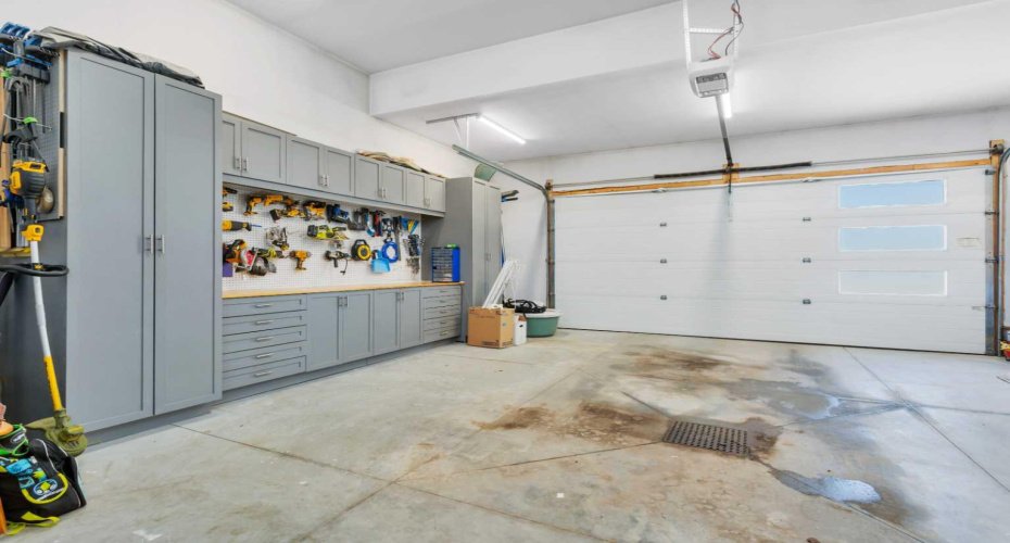 132 Hollman Close, Penhold, Alberta T0M 1R0, 4 Bedroom Bedrooms, 0 ,3 BathroomBathrooms,Residential,For Sale,Hollman,0,A2326491