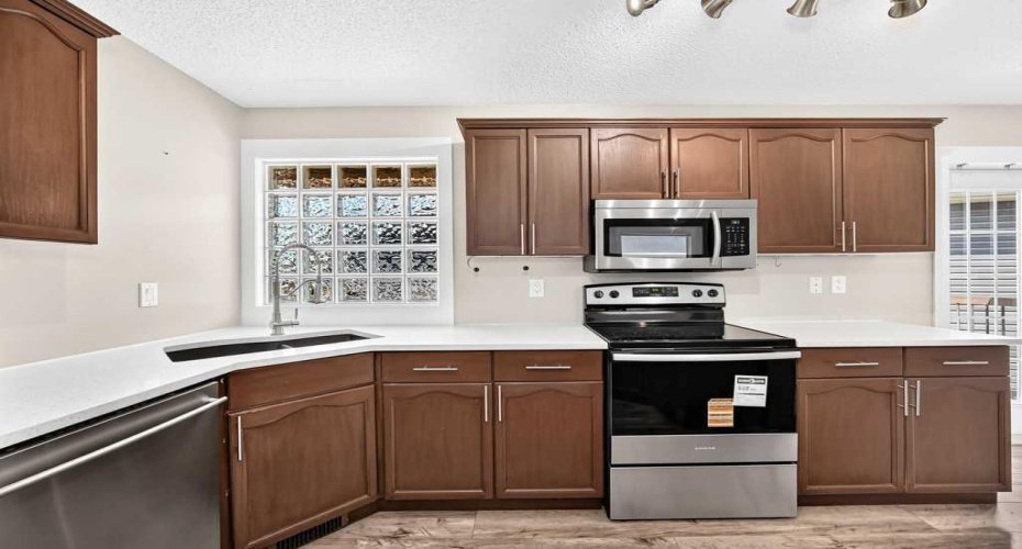 222 Covewood Close, Calgary, Alberta T3K 5A1, 3 Bedroom Bedrooms, 0 ,3 BathroomBathrooms,Residential,For Sale,Covewood,0,A2326607