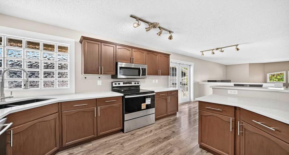 222 Covewood Close, Calgary, Alberta T3K 5A1, 3 Bedroom Bedrooms, 0 ,3 BathroomBathrooms,Residential,For Sale,Covewood,0,A2326607
