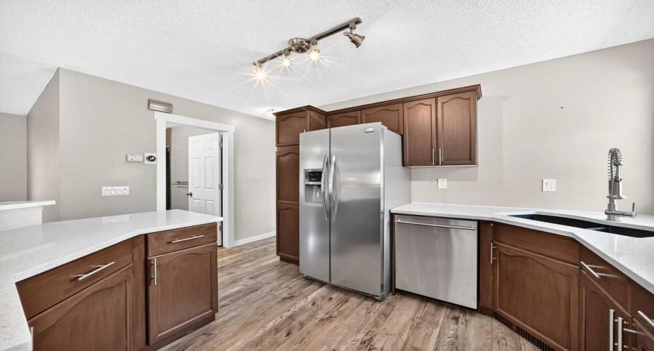 222 Covewood Close, Calgary, Alberta T3K 5A1, 3 Bedroom Bedrooms, 0 ,3 BathroomBathrooms,Residential,For Sale,Covewood,0,A2326607