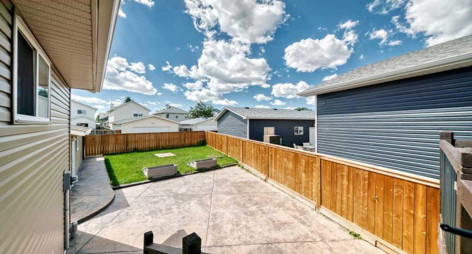 222 Covewood Close, Calgary, Alberta T3K 5A1, 3 Bedroom Bedrooms, 0 ,3 BathroomBathrooms,Residential,For Sale,Covewood,0,A2326607
