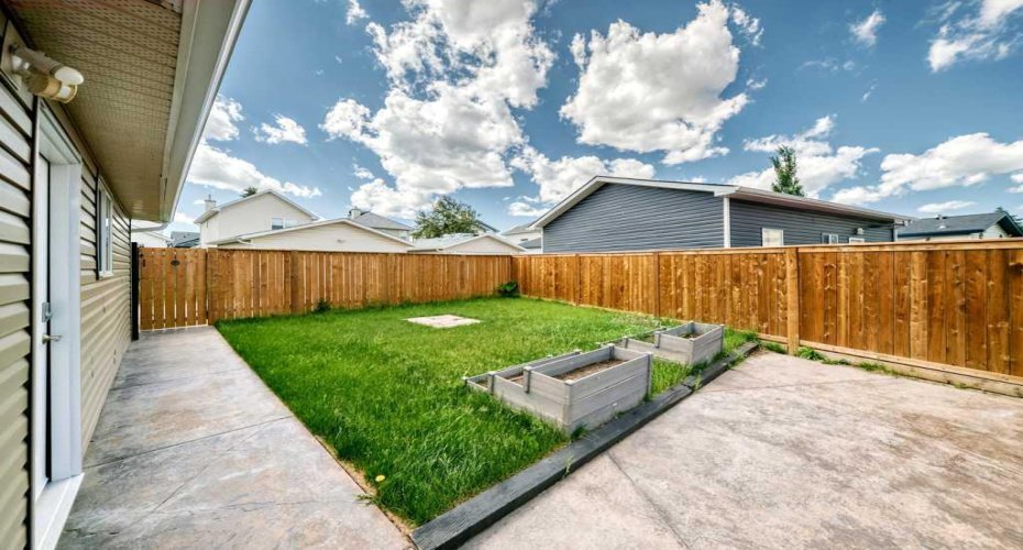 222 Covewood Close, Calgary, Alberta T3K 5A1, 3 Bedroom Bedrooms, 0 ,3 BathroomBathrooms,Residential,For Sale,Covewood,0,A2326607