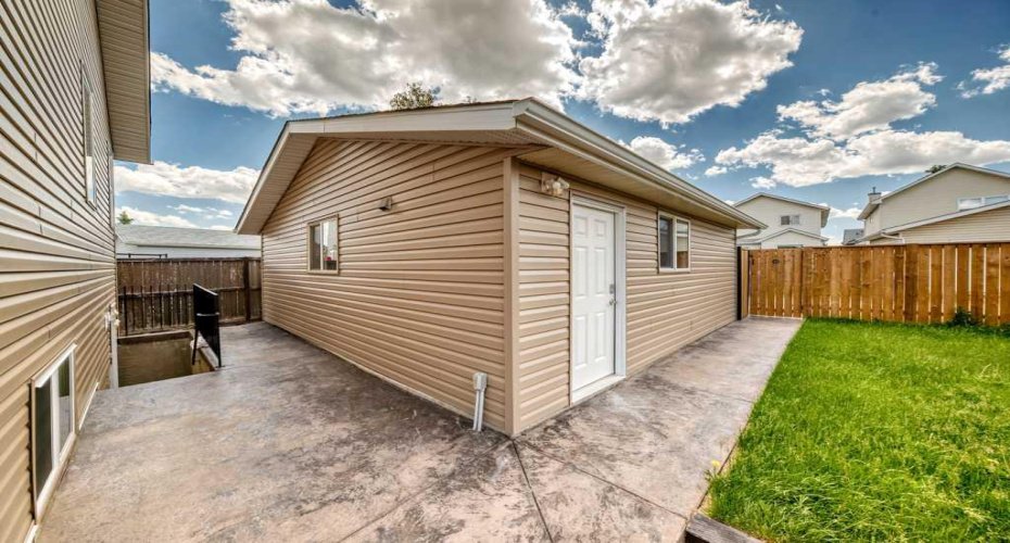 222 Covewood Close, Calgary, Alberta T3K 5A1, 3 Bedroom Bedrooms, 0 ,3 BathroomBathrooms,Residential,For Sale,Covewood,0,A2326607