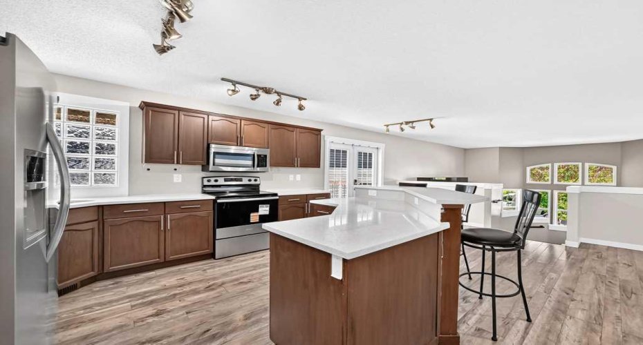 222 Covewood Close, Calgary, Alberta T3K 5A1, 3 Bedroom Bedrooms, 0 ,3 BathroomBathrooms,Residential,For Sale,Covewood,0,A2326607