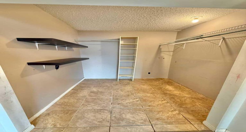 101 Mill Street, Hinton, Alberta T7V1T2, 3 Bedroom Bedrooms, 0 ,2 BathroomBathrooms,Residential,For Sale,Mill,0,A2326676