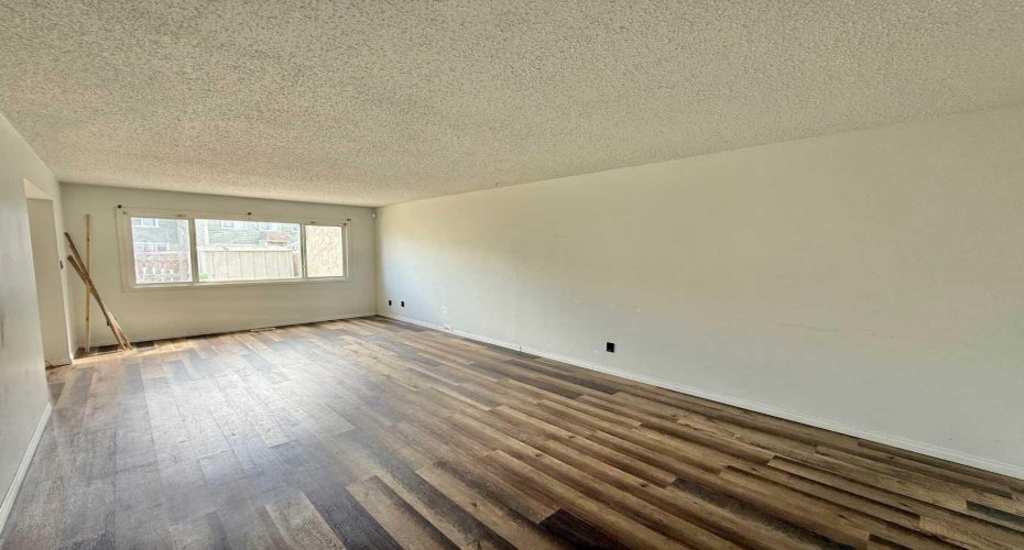 101 Mill Street, Hinton, Alberta T7V1T2, 3 Bedroom Bedrooms, 0 ,2 BathroomBathrooms,Residential,For Sale,Mill,0,A2326676