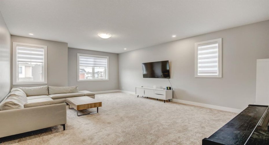 146 Yorkstone Way, Calgary, Alberta t2x4s2, 7 Bedroom Bedrooms, 0 ,5 BathroomBathrooms,Residential,For Sale,Yorkstone,0,A2326714