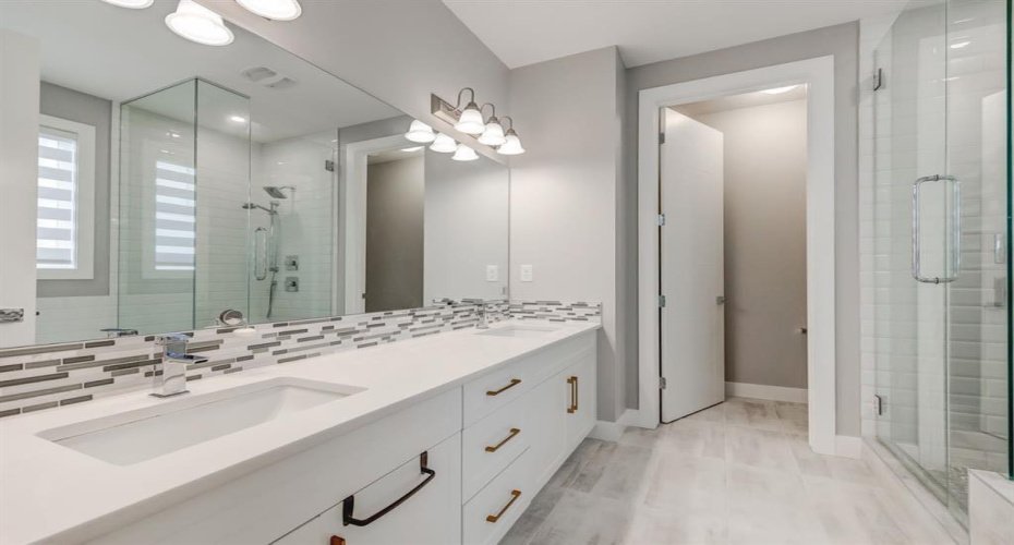 146 Yorkstone Way, Calgary, Alberta t2x4s2, 7 Bedroom Bedrooms, 0 ,5 BathroomBathrooms,Residential,For Sale,Yorkstone,0,A2326714