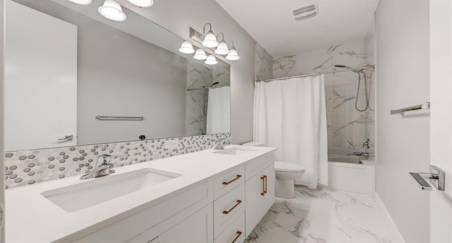 146 Yorkstone Way, Calgary, Alberta t2x4s2, 7 Bedroom Bedrooms, 0 ,5 BathroomBathrooms,Residential,For Sale,Yorkstone,0,A2326714