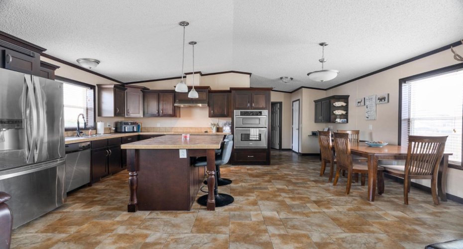 360 GRENFELL Crescent, Fort McMurray, Alberta T9H 2M9, 3 Bedroom Bedrooms, 0 ,2 BathroomBathrooms,Residential,For Sale,GRENFELL,0,A2326783