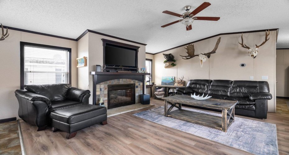 360 GRENFELL Crescent, Fort McMurray, Alberta T9H 2M9, 3 Bedroom Bedrooms, 0 ,2 BathroomBathrooms,Residential,For Sale,GRENFELL,0,A2326783