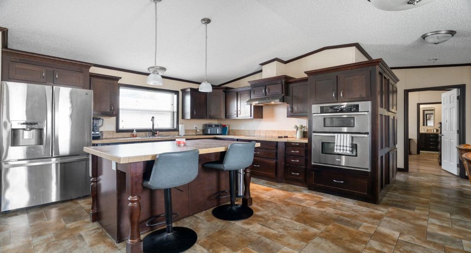 360 GRENFELL Crescent, Fort McMurray, Alberta T9H 2M9, 3 Bedroom Bedrooms, 0 ,2 BathroomBathrooms,Residential,For Sale,GRENFELL,0,A2326783