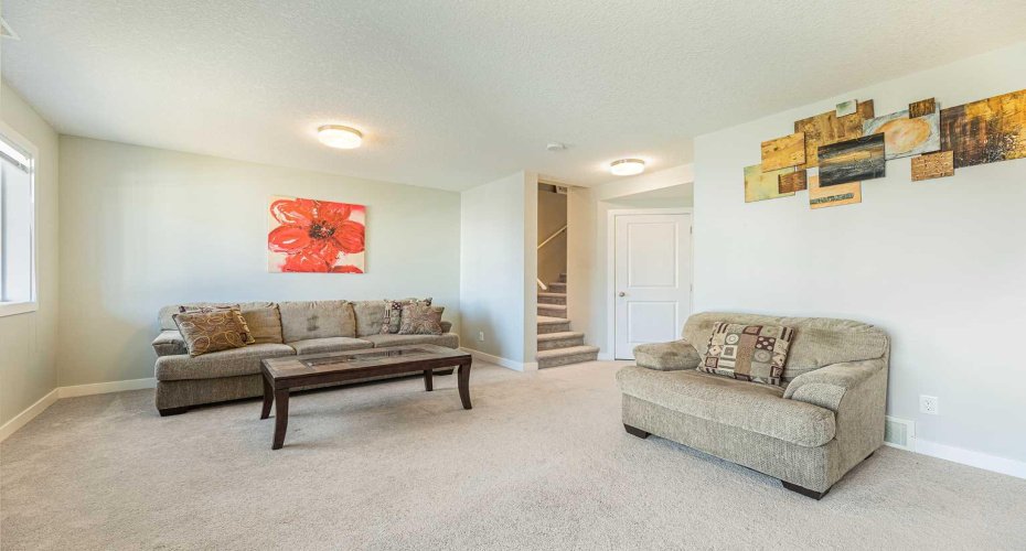 108 Jumping Pound Common, Cochrane, Alberta T4C 2L1, 3 Bedrooms Bedrooms, ,4 BathroomsBathrooms,Residential,For Sale,Jumping Pound,A2326797