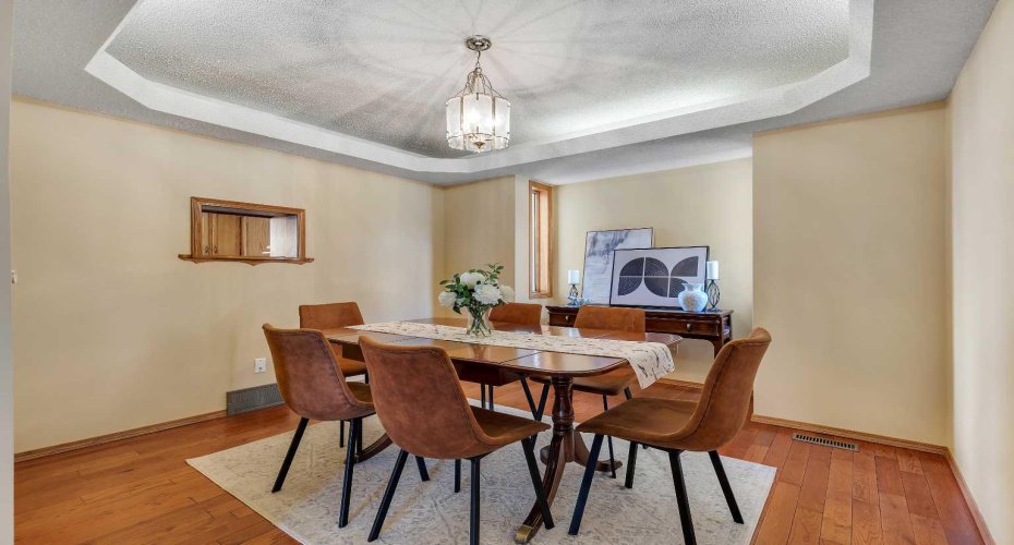 2856 Signal Hill Heights, Calgary, Alberta T3H 2M6, 6 Bedroom Bedrooms, 0 ,4 BathroomBathrooms,Residential,For Sale,Signal Hill,0,A2326814