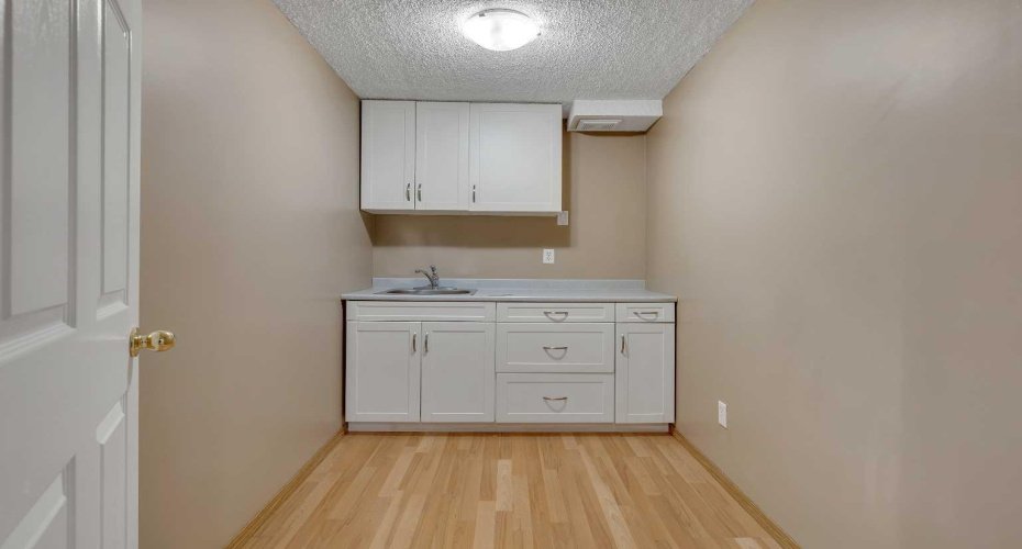 2856 Signal Hill Heights, Calgary, Alberta T3H 2M6, 6 Bedroom Bedrooms, 0 ,4 BathroomBathrooms,Residential,For Sale,Signal Hill,0,A2326814