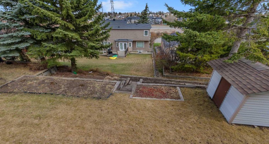2856 Signal Hill Heights, Calgary, Alberta T3H 2M6, 6 Bedroom Bedrooms, 0 ,4 BathroomBathrooms,Residential,For Sale,Signal Hill,0,A2326814