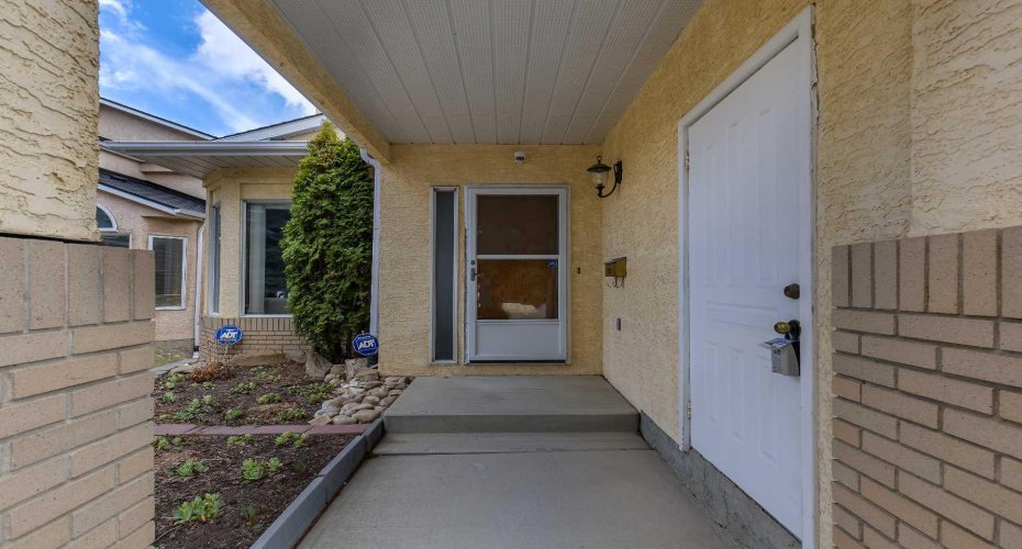2856 Signal Hill Heights, Calgary, Alberta T3H 2M6, 6 Bedroom Bedrooms, 0 ,4 BathroomBathrooms,Residential,For Sale,Signal Hill,0,A2326814