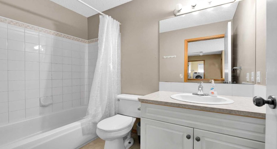 Upper-Bathroom