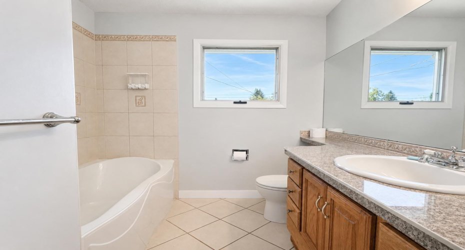 5035 48 Street, Rocky Mountain House, Alberta T4T1M4, 4 Bedroom Bedrooms, 0 ,2 BathroomBathrooms,Residential,For Sale,48,0,A2326895