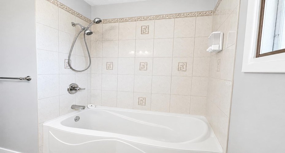 5035 48 Street, Rocky Mountain House, Alberta T4T1M4, 4 Bedroom Bedrooms, 0 ,2 BathroomBathrooms,Residential,For Sale,48,0,A2326895