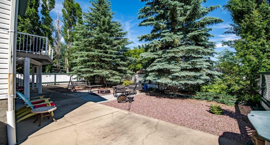 28 Westwood Crescent, Sylvan Lake, Alberta T4S 1P6, 4 Bedroom Bedrooms, 0 ,3 BathroomBathrooms,Residential,For Sale,Westwood,0,A2327008