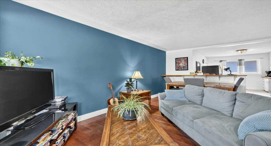 1944 10 Avenue, Calgary, Alberta T2E 0Y5, 2 Bedroom Bedrooms, 0 ,1 BathroomBathrooms,Residential,For Sale,10,0,A2327037