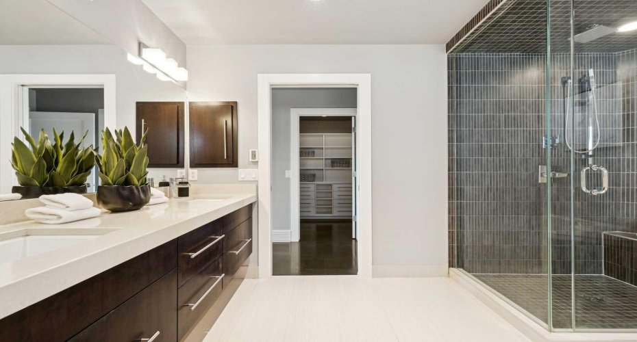 1711 27 Street, Calgary, Alberta T3C 1L6, 3 Bedroom Bedrooms, 0 ,4 BathroomBathrooms,Residential,For Sale,27,0,A2327047