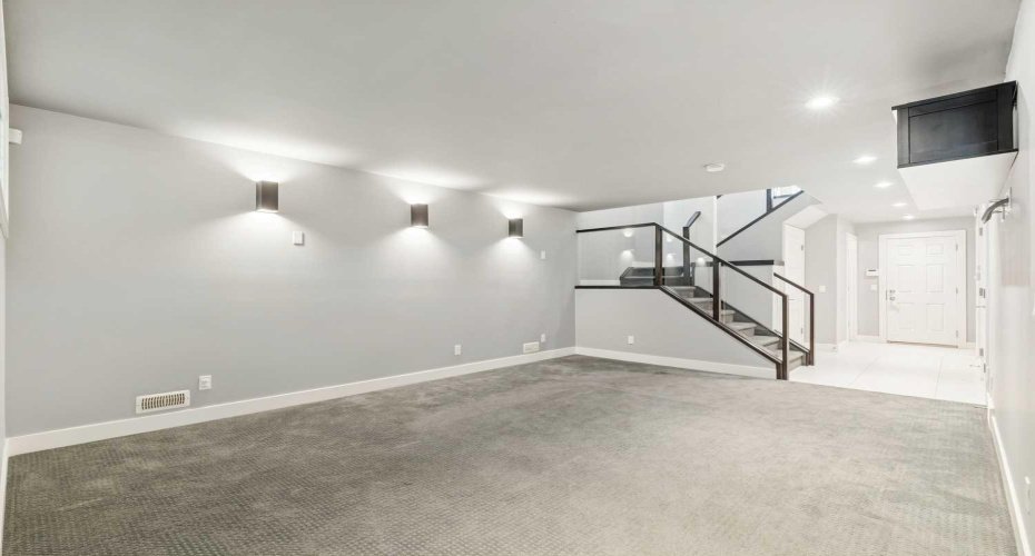 1711 27 Street, Calgary, Alberta T3C 1L6, 3 Bedroom Bedrooms, 0 ,4 BathroomBathrooms,Residential,For Sale,27,0,A2327047