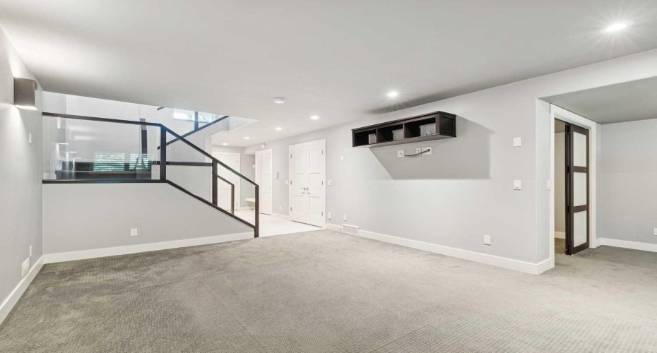 1711 27 Street, Calgary, Alberta T3C 1L6, 3 Bedroom Bedrooms, 0 ,4 BathroomBathrooms,Residential,For Sale,27,0,A2327047