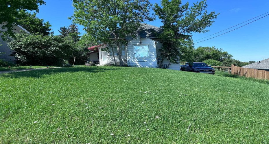 61 2 Avenue, Cardston, Alberta T0K0K0, 3 Bedroom Bedrooms, 0 ,1 BathroomBathrooms,Residential,For Sale,2,0,A2327072
