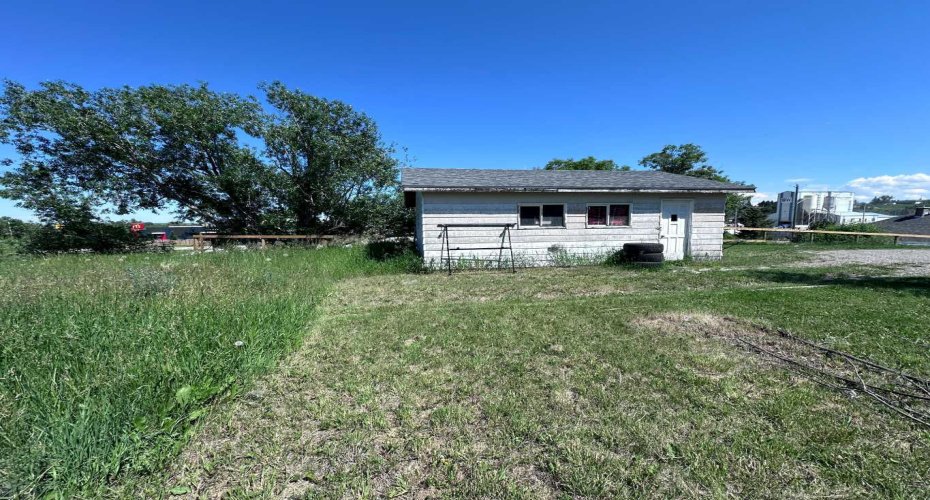 61 2 Avenue, Cardston, Alberta T0K0K0, 3 Bedroom Bedrooms, 0 ,1 BathroomBathrooms,Residential,For Sale,2,0,A2327072