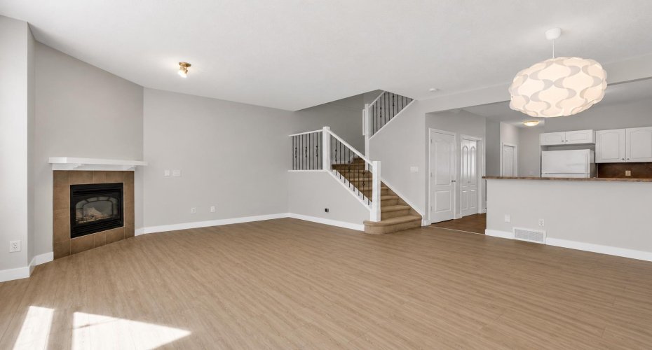 34 Royal Manor, Calgary, Alberta T3G 5T7, 4 Bedroom Bedrooms, 0 ,4 BathroomBathrooms,Residential,For Sale,Royal,0,A2327101