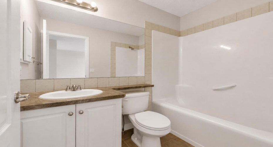 34 Royal Manor, Calgary, Alberta T3G 5T7, 4 Bedroom Bedrooms, 0 ,4 BathroomBathrooms,Residential,For Sale,Royal,0,A2327101