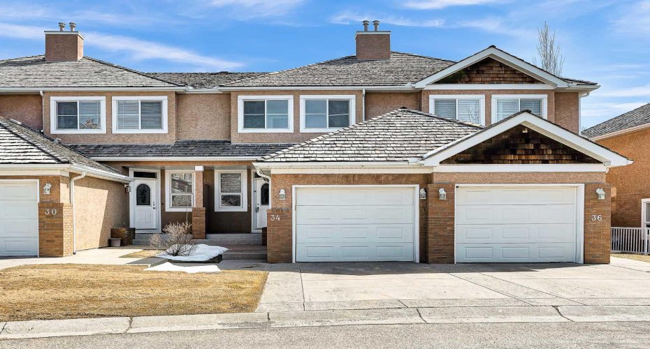 34 Royal Manor, Calgary, Alberta T3G 5T7, 4 Bedroom Bedrooms, 0 ,4 BathroomBathrooms,Residential,For Sale,Royal,0,A2327101