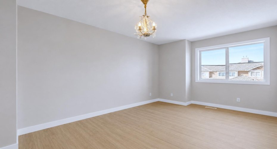 34 Royal Manor, Calgary, Alberta T3G 5T7, 4 Bedroom Bedrooms, 0 ,4 BathroomBathrooms,Residential,For Sale,Royal,0,A2327101