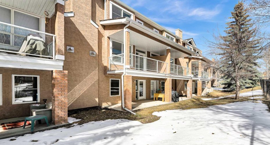 34 Royal Manor, Calgary, Alberta T3G 5T7, 4 Bedroom Bedrooms, 0 ,4 BathroomBathrooms,Residential,For Sale,Royal,0,A2327101