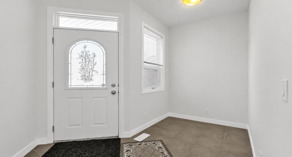 34 Royal Manor, Calgary, Alberta T3G 5T7, 4 Bedroom Bedrooms, 0 ,4 BathroomBathrooms,Residential,For Sale,Royal,0,A2327101