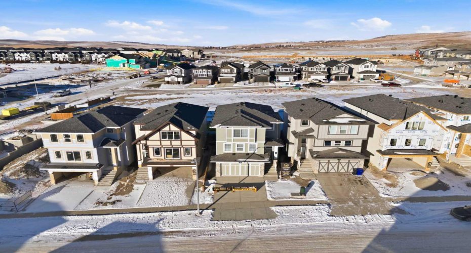 105 Heritage Boulevard, Cochrane, Alberta T4C 3G8, 4 Bedrooms Bedrooms, ,4 BathroomsBathrooms,Residential,For Sale,Heritage,A2327138