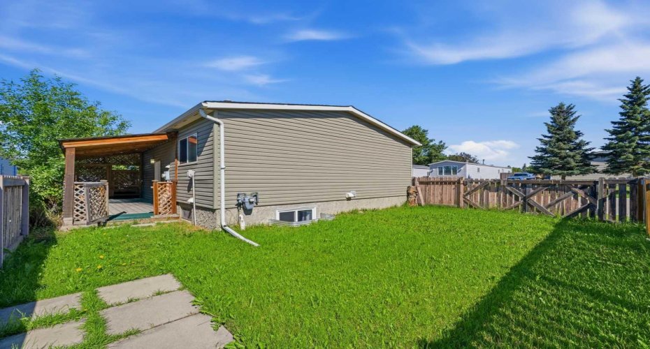 Basement Yard and Entry