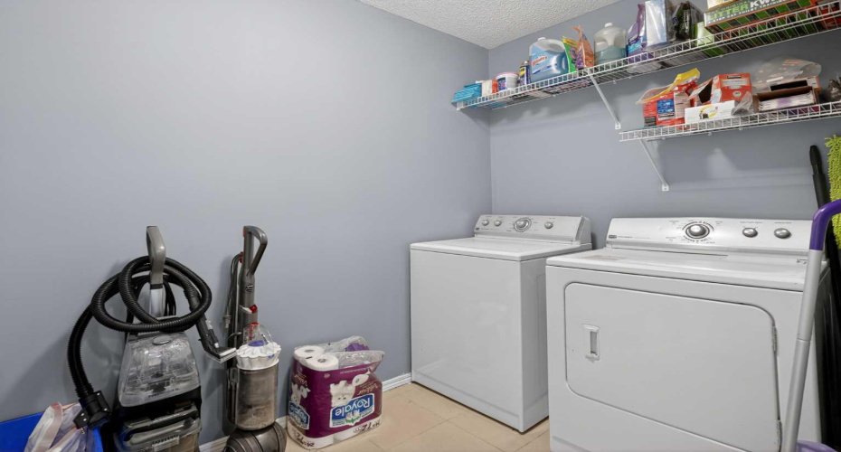 101 Elgin Meadows Manor, Calgary, Alberta T2Z 0M5, 3 Bedroom Bedrooms, 0 ,3 BathroomBathrooms,Residential,For Sale,Elgin Meadows,0,A2327158