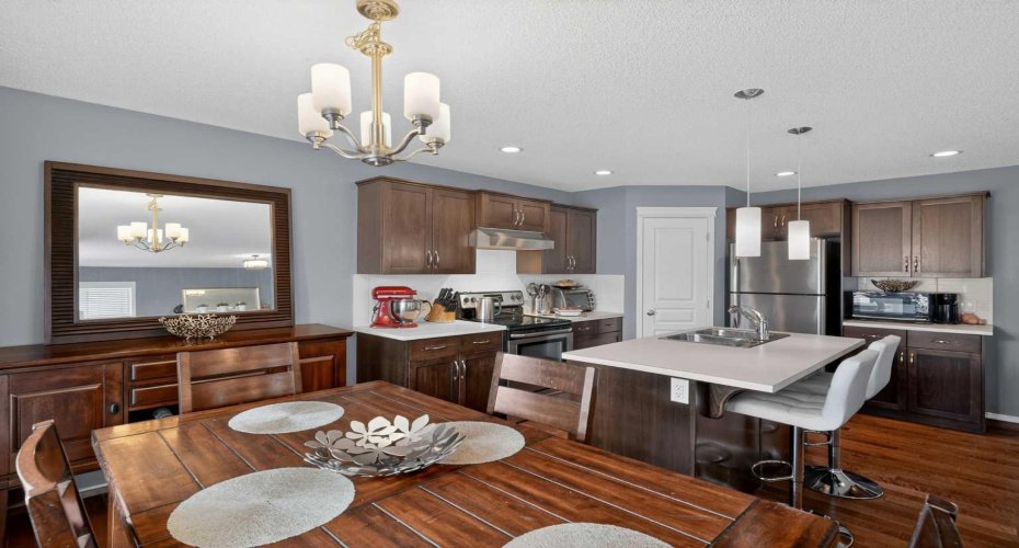 101 Elgin Meadows Manor, Calgary, Alberta T2Z 0M5, 3 Bedroom Bedrooms, 0 ,3 BathroomBathrooms,Residential,For Sale,Elgin Meadows,0,A2327158